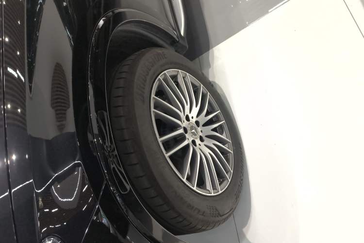 Used Mercedes-Benz GLC 2025 Refreshed GLC 300 L 4MATIC Dynamic Version 5 Seats