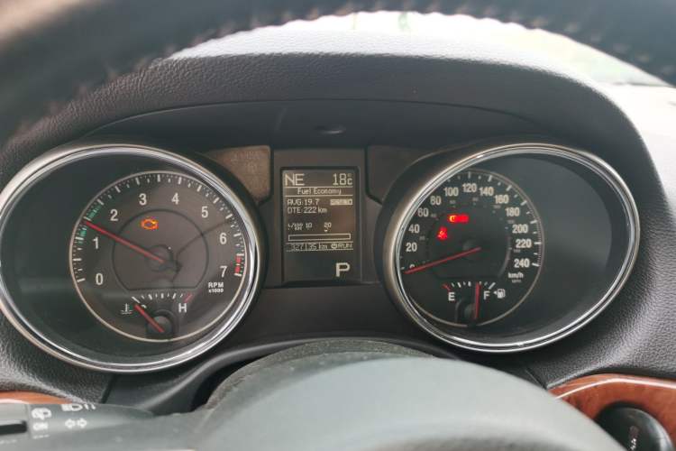 Used Jeep Grand Cherokee 2011 3.6L Luxury Navigation Edition