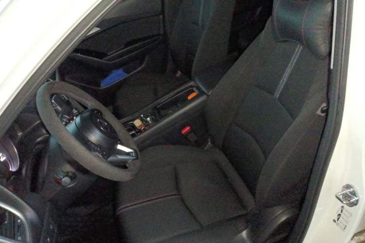 Used Mazda Mazda 3 Axela 2017 Sedan 1.5L Automatic Luxury Model China VI Standard