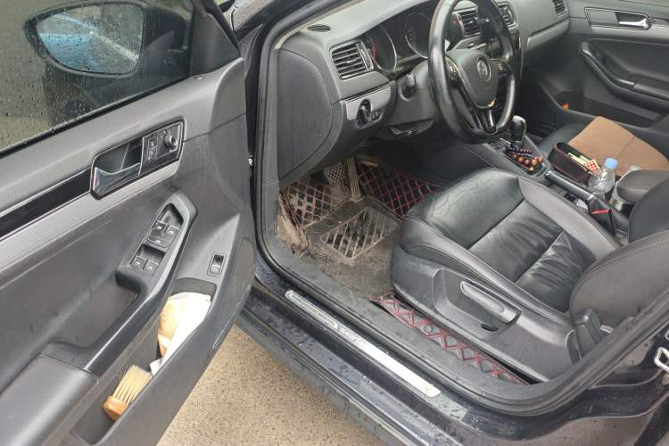 Used Volkswagen Sagitar 2018 280TSI DSG Comfort Model Driver Seat