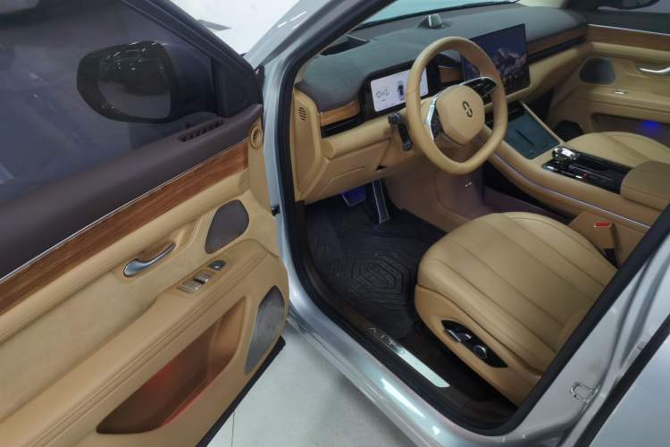 Used Hima AITO M7 2024 1.5T Intelligent Driving Rear-Drive Max Edition 6 Seats Driver Seat