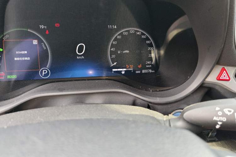 Used Toyota SIENNA 2021 2.5L Hybrid Luxury Edition Odometer Close Up