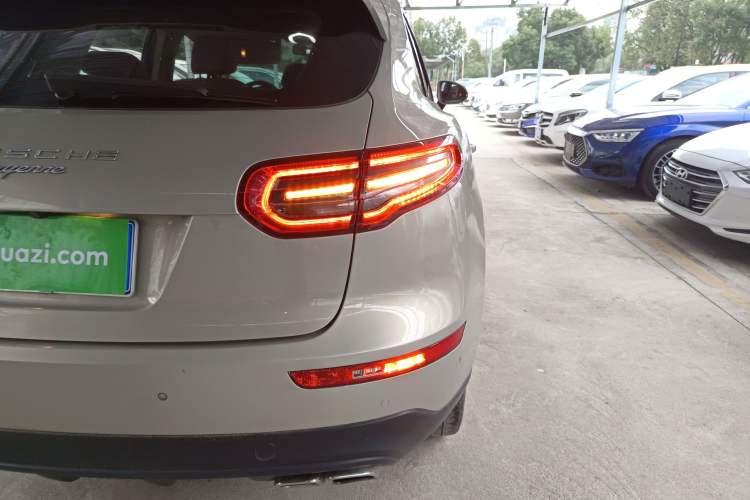 Used Zotye SR9 2017 2.0T Automatic Ultimate Dream Edition
