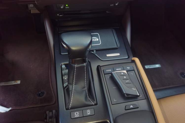 Used Lexus ES 2020 200 Excellence Edition
