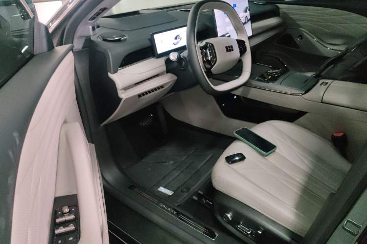 Used Geely Galaxy 8 2025 130km EM-i Flagship Edition Left Front Seat