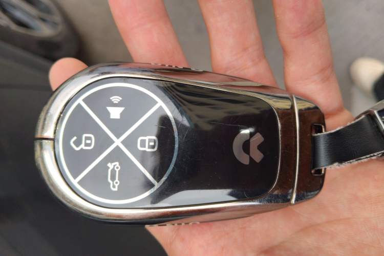 Used Nio ES8 2020 415 KM Signature Edition 7-Seater Version Vehicle Key