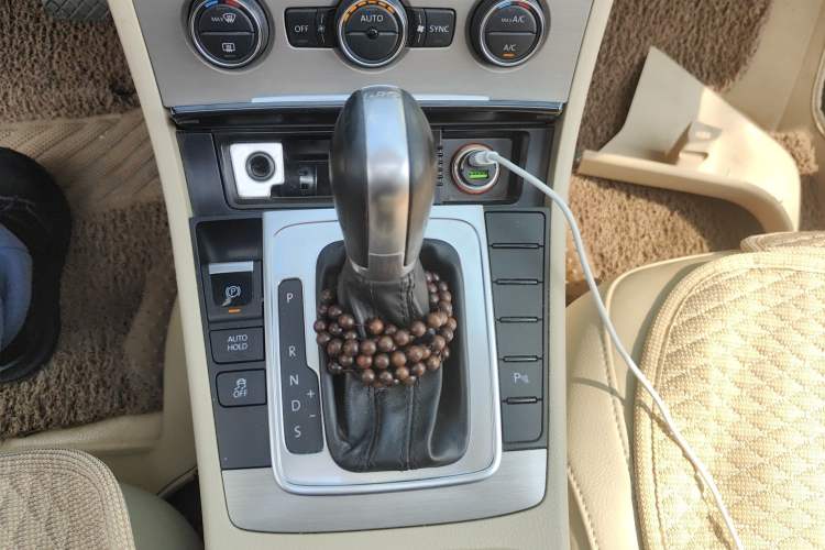 Used Volkswagen Magotan 2015 1.8TSI Advanced Model
