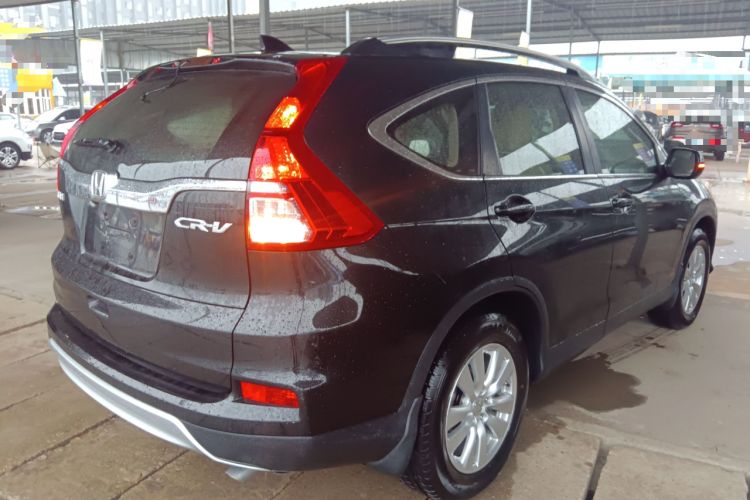 Used Honda CR-V 2016 2.0L two-wheel drive Urban Edition Rear Right 45 Deg