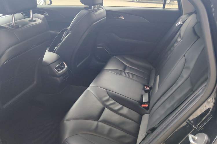 Used Hongqi H5 2022 Classic Model 1.5T DCT Flagship Edition Left Rear Seat