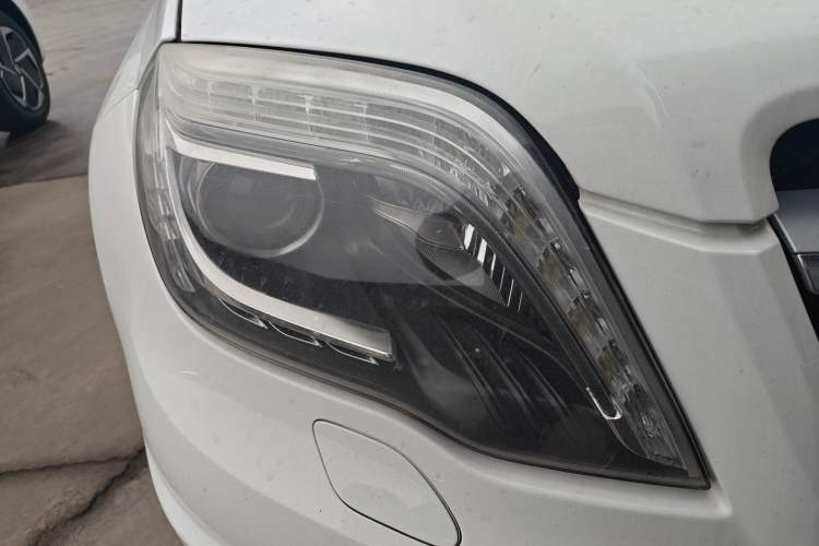 Used Mercedes-Benz GLK-Class 2015 GLK 300 4MATIC Fashion Edition Ultimate Version Right Front Headlight