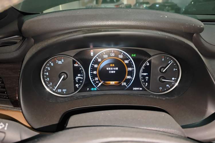 Used Buick LaCrosse 2018 28T Luxury Model
