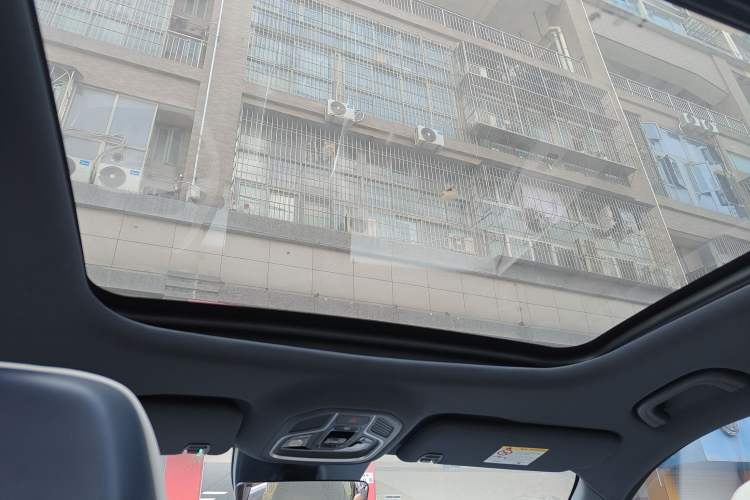 Used Geely Galaxy Galaxy Xingjian 7 EM-i 2025 120km Exploration+ Version