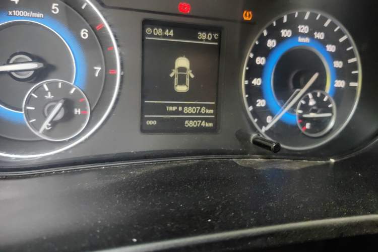 Used Dongfeng Fengon S560 2019 1.8L Manual Urban Model Odometer Close Up