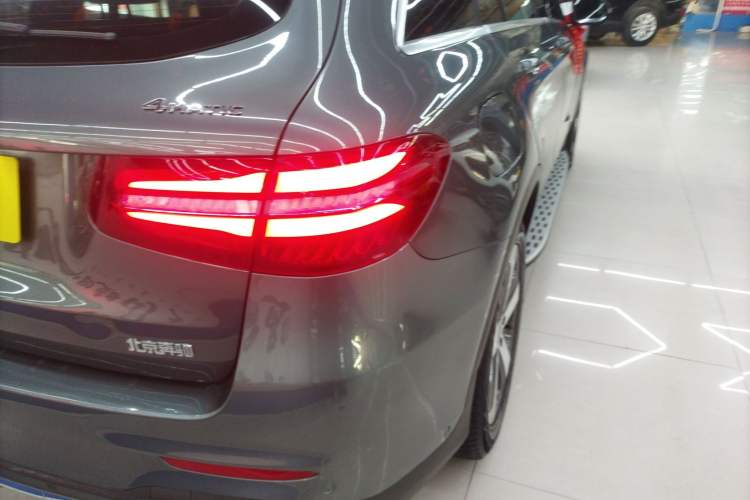 Used Mercedes-Benz GLC 2017 GLC 260 4MATIC Luxury Model