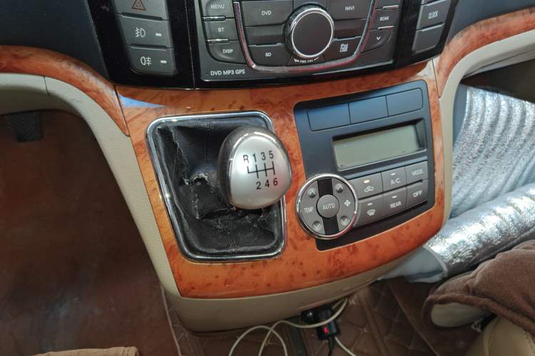 Used JAC Group Refine M5 2012 2.0T Gasoline Manual Business Edition