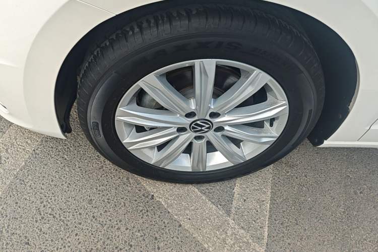 Used Volkswagen Touran 2021 Volkswagen Touran L 280TSI DSG Style Edition 7 Seats
