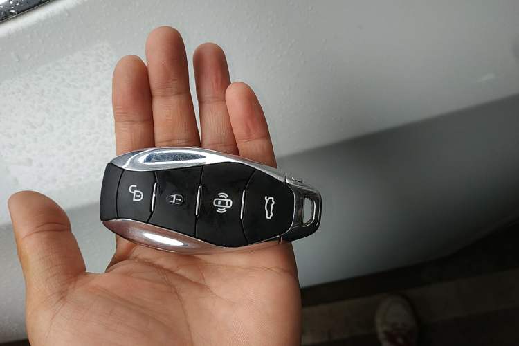 Used Hongqi H5 2023 1.5T DCT Smart Connect Flagship Edition