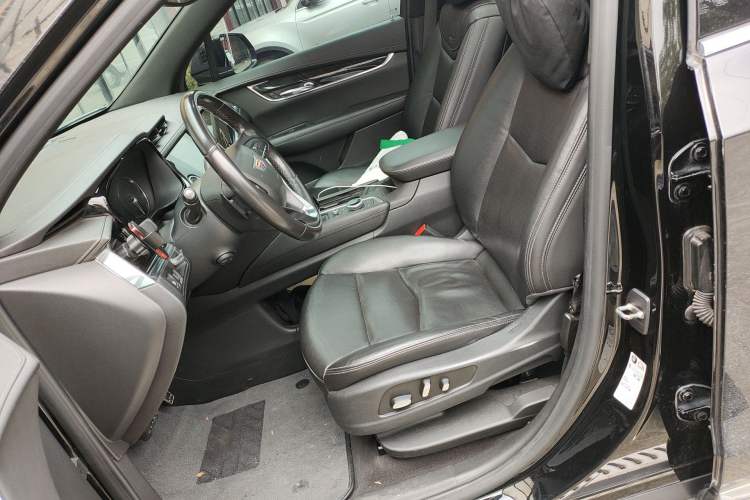 Used Cadillac XT6 2020 28T Six-Seater Luxury Version Left Front Seat