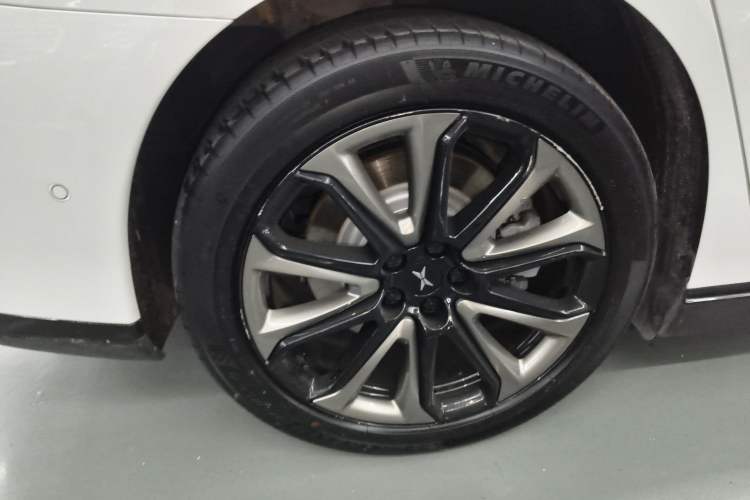 Used XPeng P7 2022 670N+ Right Rear Wheel Hub