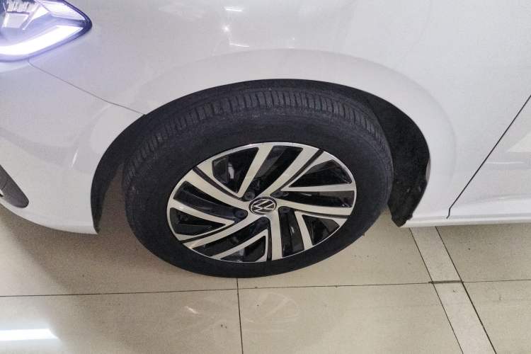 Used Volkswagen Lavida 2024 300TSI DSG Starry Sky Leading Edition Left Front Wheel Hub