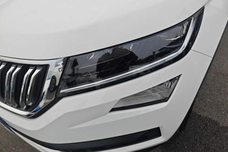 Used Skoda Kodiaq 2019 Facelifted TSI330 5-Seater Two-Wheel-Drive Luxury Enjoyment Edition China VI Standard
