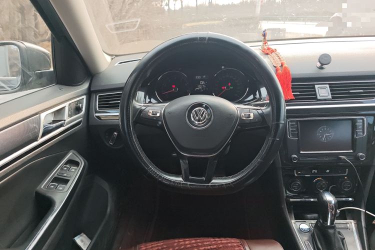 Used Volkswagen C-TREK 2017 1.6L Automatic Luxury Model Steering Wheel