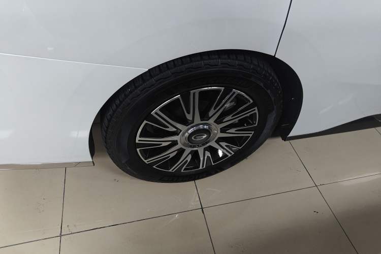 Used GAC Trumpchi E9 2023 E9 MAX Right Rear Wheel Hub