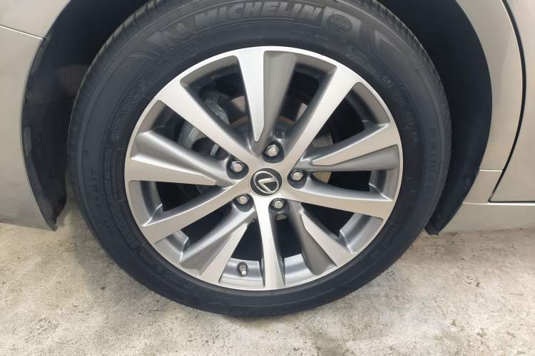 Used Lexus ES 2020 200 Excellence Edition