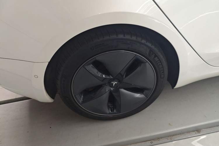 Used Tesla Model 3 2019 Long-Range All-Wheel-Drive Version Exterior 5