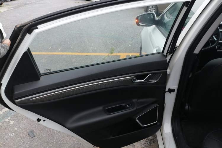 Used Livan Maple 60s 2022 Easy-to-Replace Version Lithium Iron Phosphate
