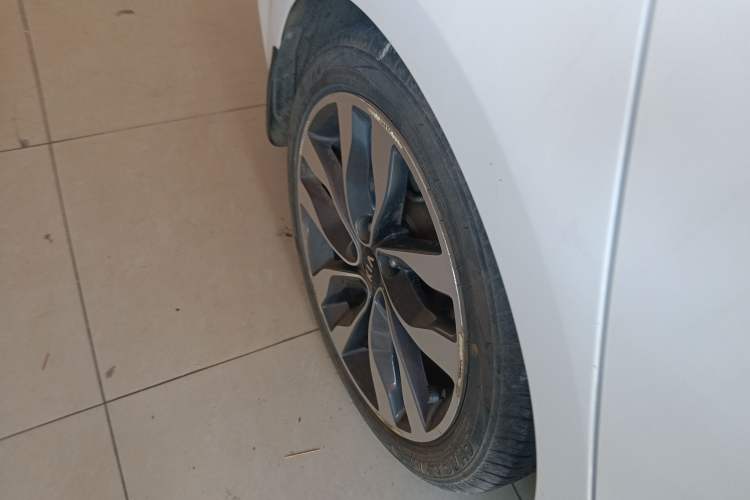 Used Kia K5 2015 2.0L Automatic LUX