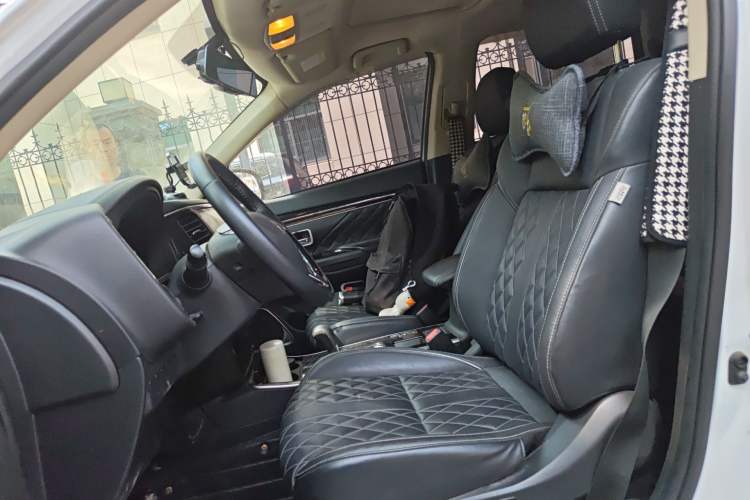 Used Mitsubishi Outlander 2021 2.0L Two-Wheel Drive Comfort Edition 7 Seats