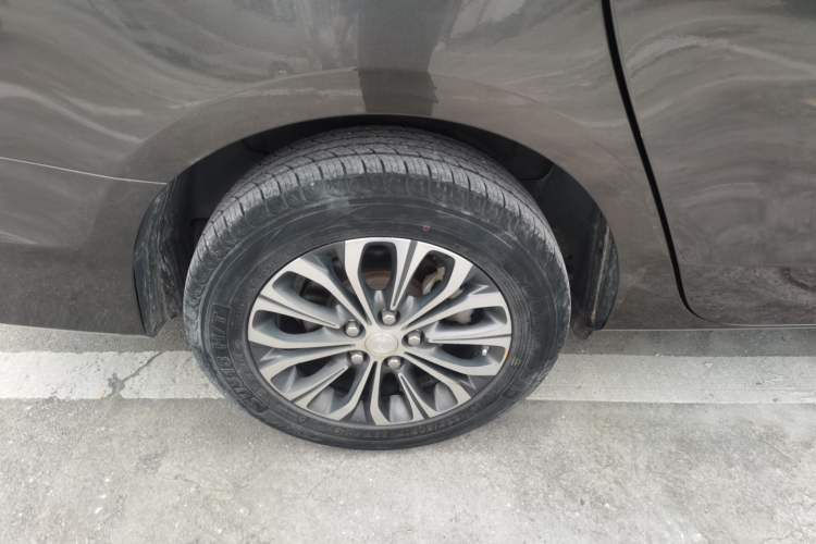 Used Buick GL8 2022 Land Cruiser Executive Class 652T Comfort Model