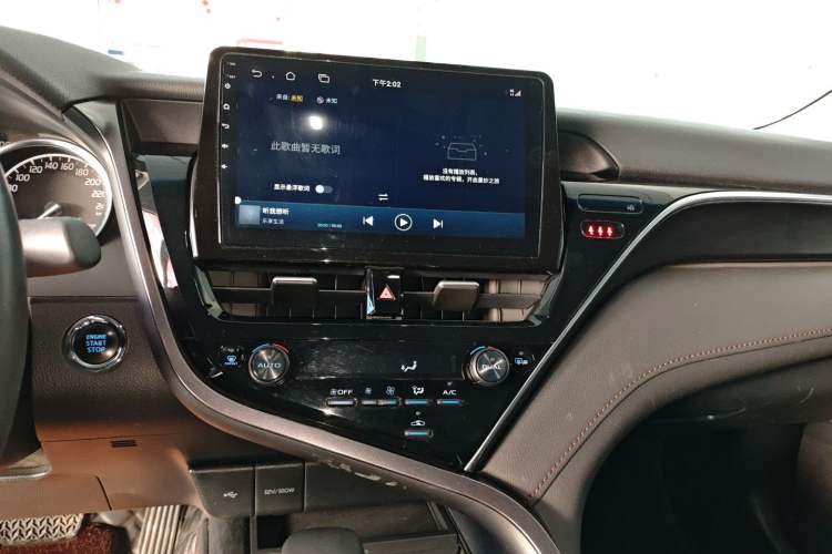 Used Toyota Camry 2021 2.0G Luxury Edition
