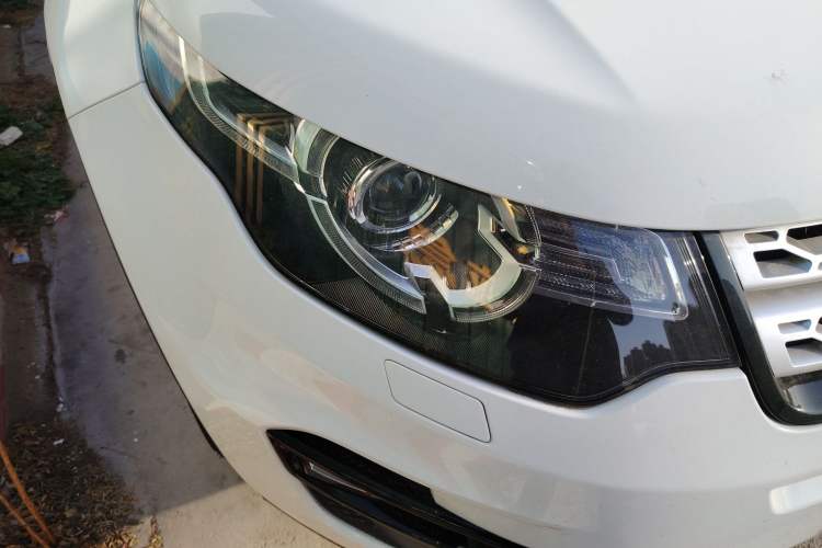 Used Land Rover Discovery Sport 2019 240 PS HSE Version China VI Standard Right Front Headlight