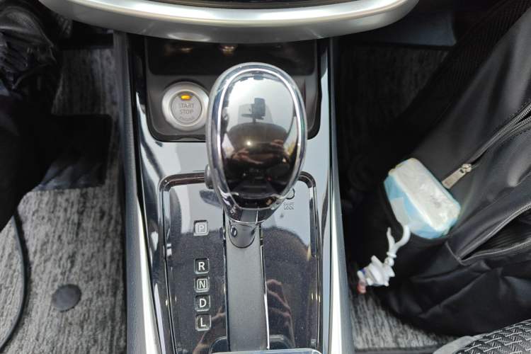 Used Nissan Tiida 2019 1.6L CVT Smart Enjoyment Version China VI Standard
