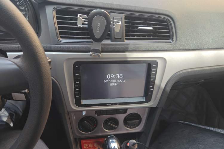 Used Volkswagen Lavida 2013 Revised Classic 1.6L Automatic Fashion Edition
