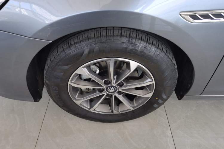 Used BYD Qin PLUS 2024 HONOR Edition DM-i 55KM Leading Model
