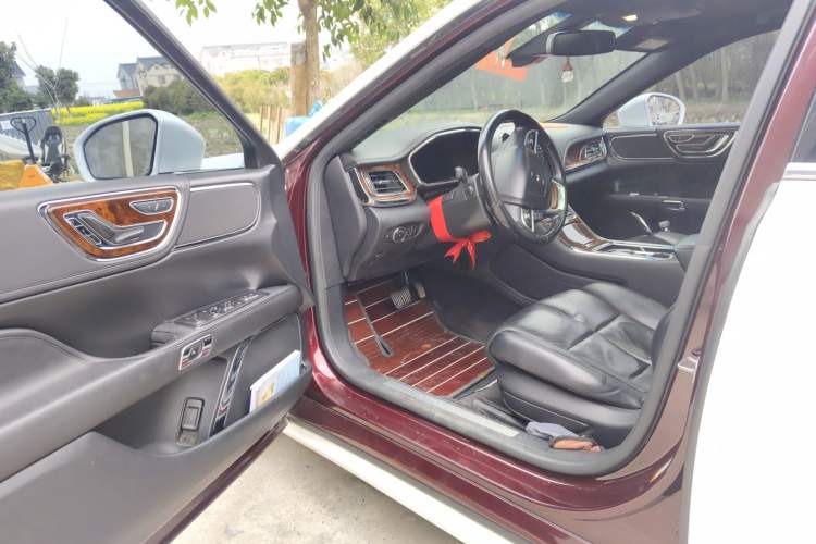 Used Lincoln Continental 2017 2.0T Two-Wheel Drive Deluxe Edition
