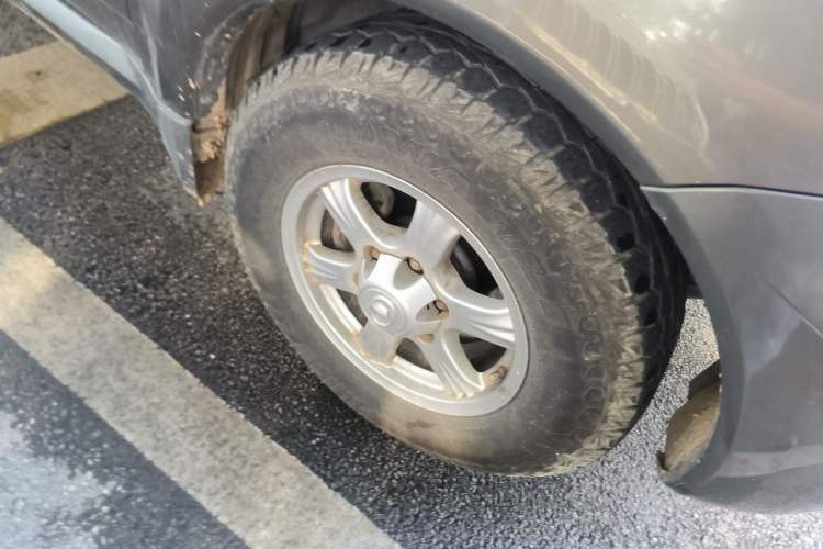 Used Haval H5 Classic 2010 European-style Version Green & Quiet 2.0T Manual Two-Wheel Drive Comfort Edition