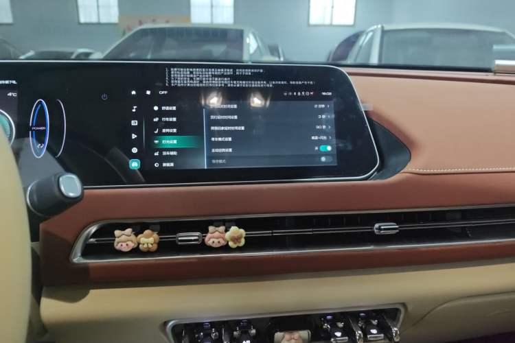 Used ORA Good Cat 2023 401 km Standard Range Premium Version Lithium Iron Phosphate
