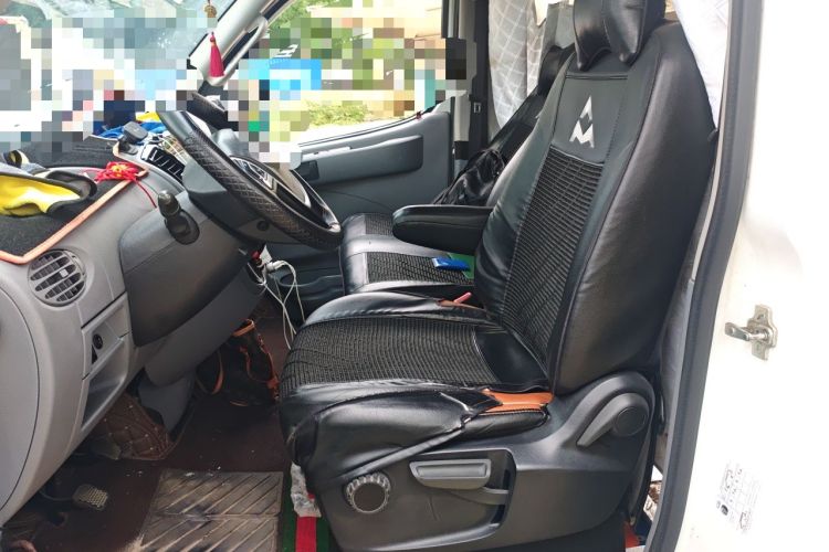 Used SAIC MAXUS Xintu V80 2021 2.0T Manual Classic Aoyuntong Short Wheelbase Mid-Roof 5/6-Seater