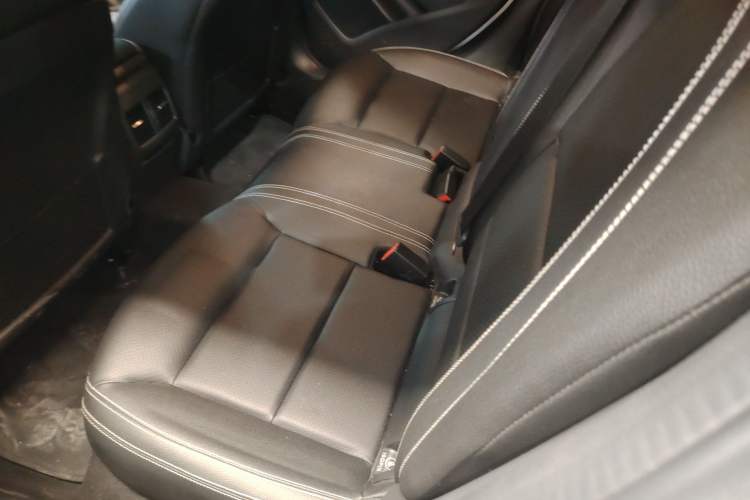 Used Mercedes-Benz GLA 2017 GLA 200 Fashion Model Left Rear Seat