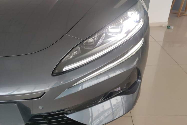 Used Denza Z9 2024 1100 km Four-Wheel Drive Max Version