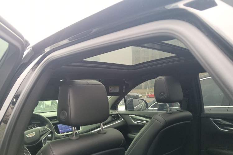 Used Cadillac XT5 2022 2.0T Two-Wheel Drive Luxury Version