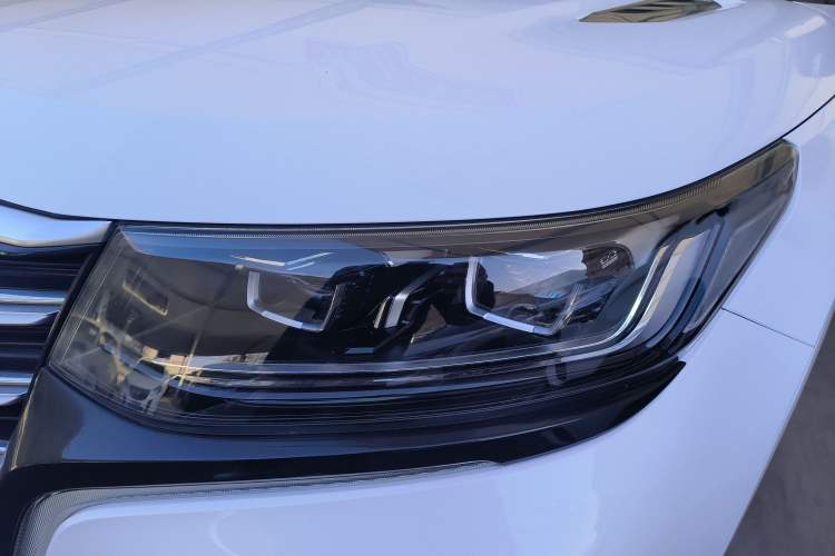 Used CHANGAN CS95 2019 2.0T Two-Wheel-Drive Luxury Version
