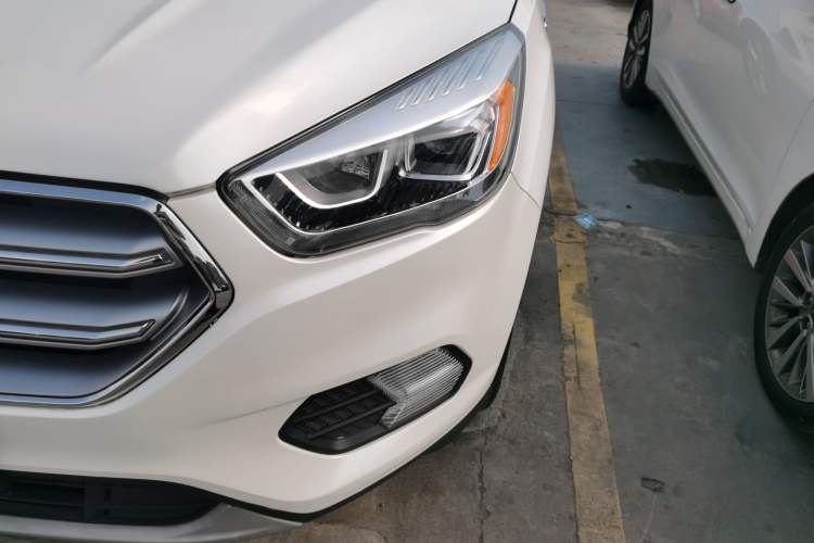 Used Ford Kuga 2018 EcoBoost 180 Two-Wheel-Drive Platinum Edition