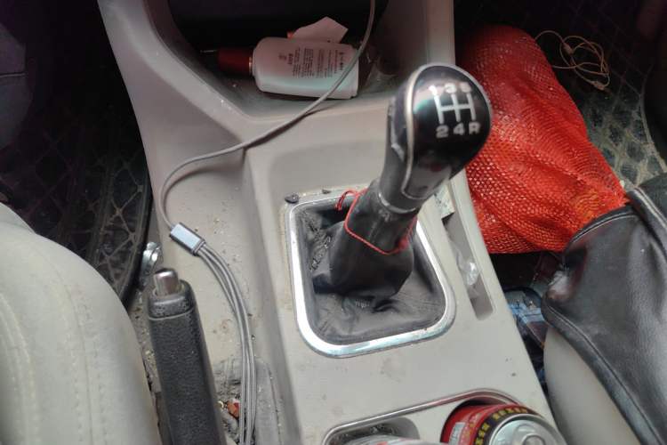 Used FORTHING Lingzhi 2017 M5L 1.6L 7-Seater Standard Model Gear Lever