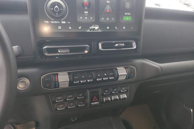 Used 212 T01 2024 2.0T Mechanic
