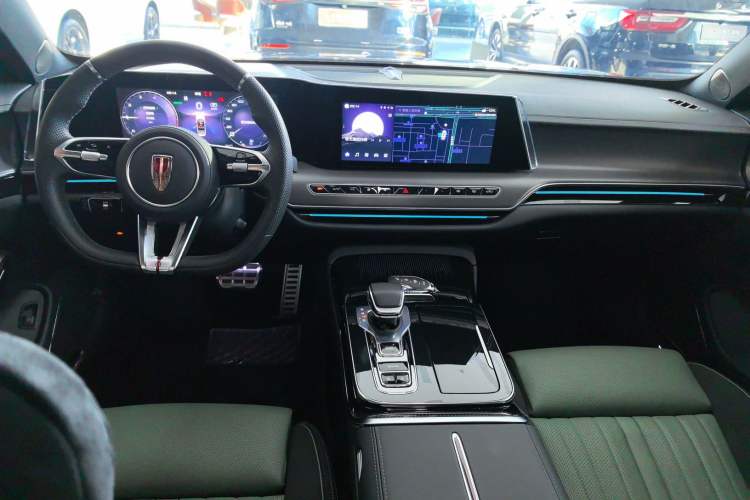 Used Hongqi H9 2024 2.0T Qixiang Private Style Edition